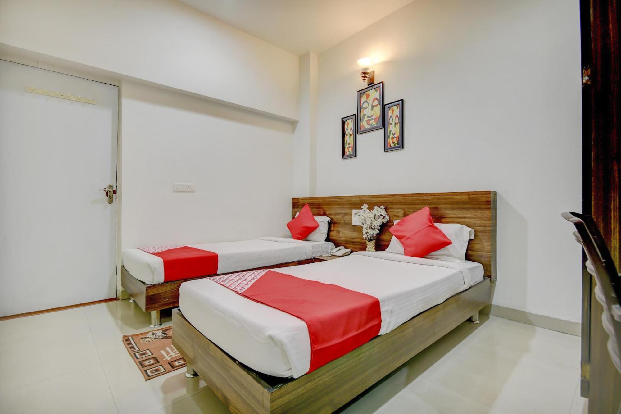 Hotel O Plus Corporate One Khapa  Buitenkant foto