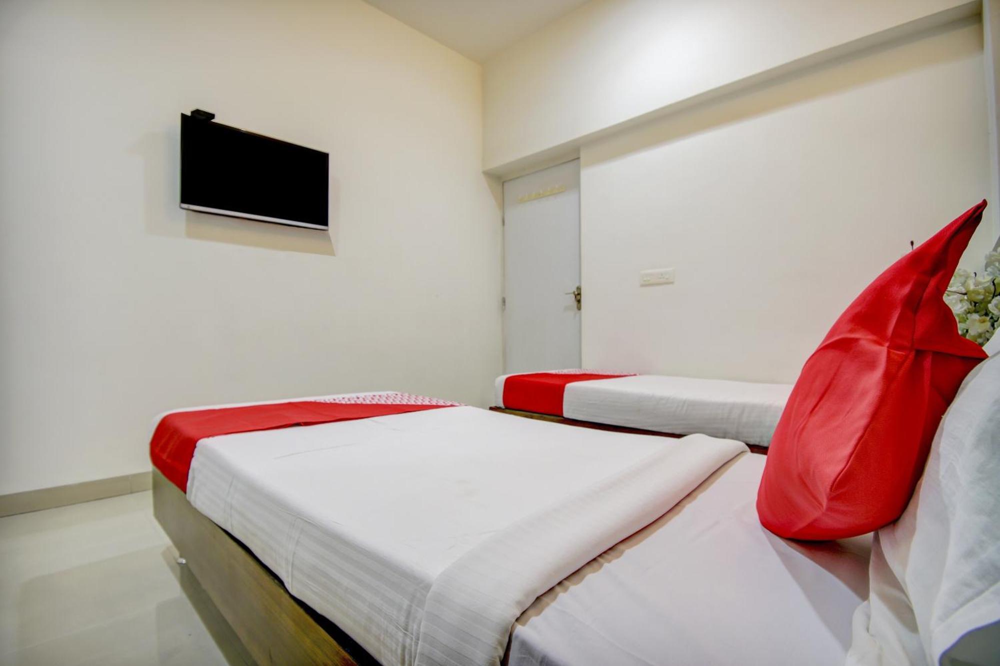 Hotel O Plus Corporate One Khapa  Buitenkant foto