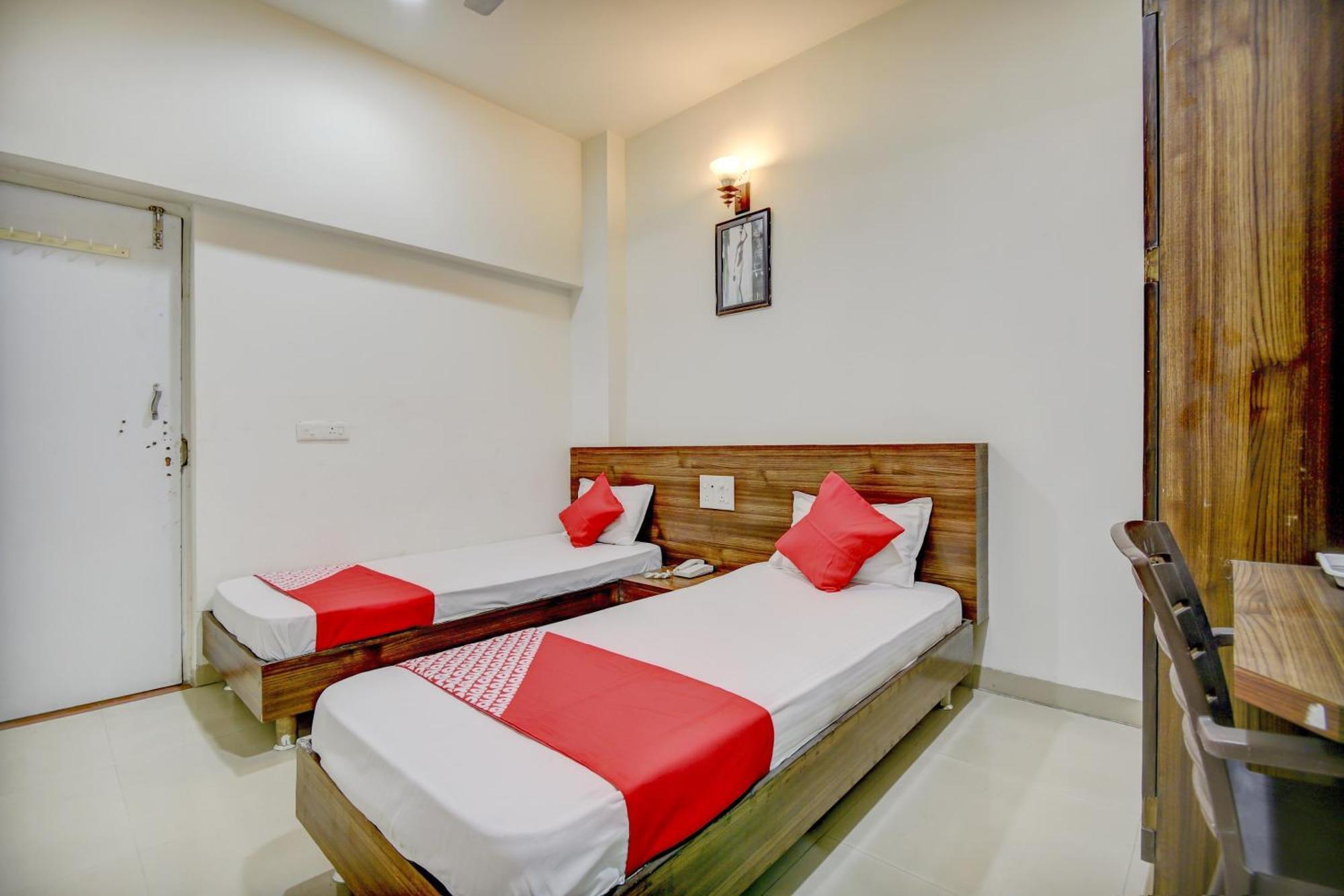 Hotel O Plus Corporate One Khapa  Buitenkant foto