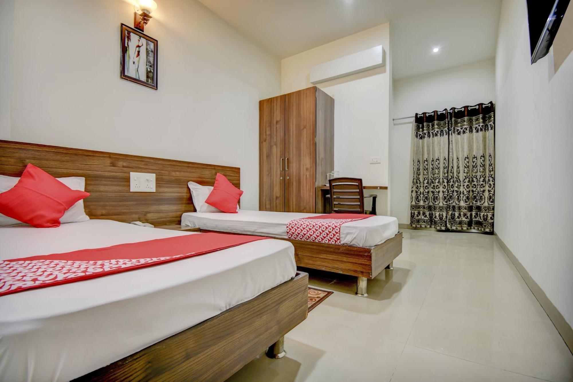 Hotel O Plus Corporate One Khapa  Buitenkant foto